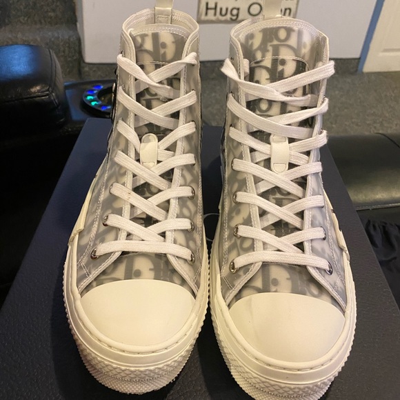 Dior & Shawn Bee - Picture 2 of 5